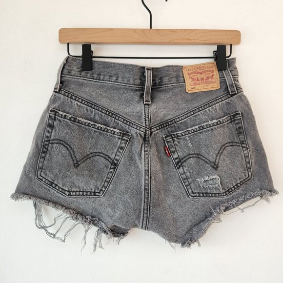 Levi's 501 Cut-Off Jeans Shorts Grey Denim High Rise Mini Women's 26 - Picture 2 of 7